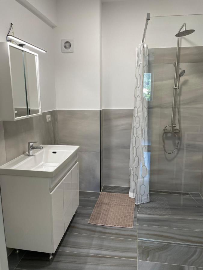 Apartament - Housing21 Gura Humorului Esterno foto